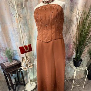 📌Modern Maids  Richly Beaded Strapless Prom - Ball - Formal Gown Size: 26